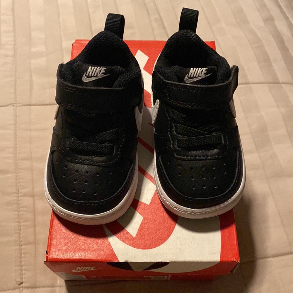 Nike | NWB Baby / Toddler Nike Shoes - Picture 4 of 9